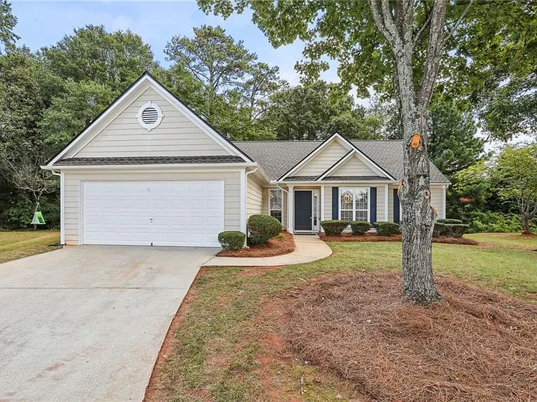 859 Springchase Dr — Photo 2