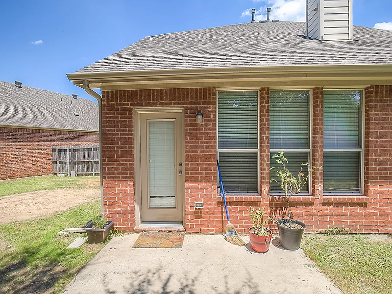 2832 Gooseberry Dr — Photo 35