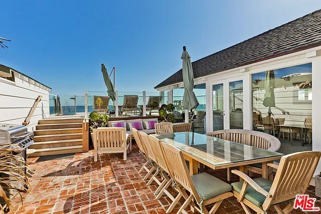 3 bed, 3.0 bath, 2319 sqft, $100,000 — Photo 4