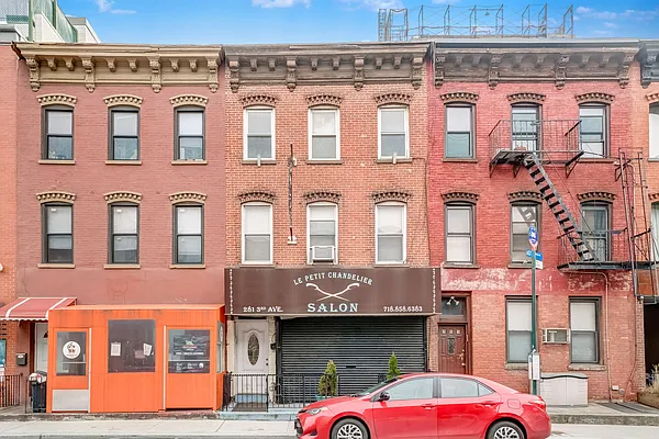 Rented by Compass | media 7