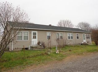 12 Utica Ct, Groton, CT 06340