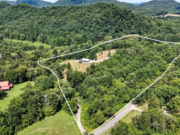 811 Belltown Rd, Tellico Plains, TN 37385