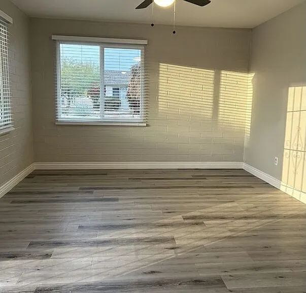 1753 W Brown St — Photo 11