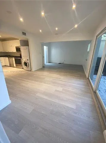 2 bed, 2.0 bath, 1200 sqft, $2,900 — Photo 1