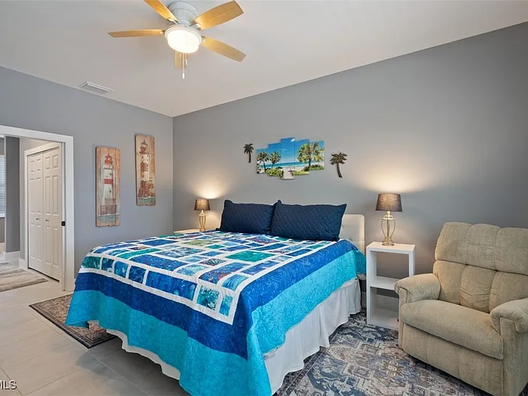 825 SE 5th Pl — Photo 9