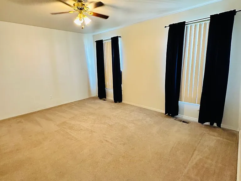 844 Woodhaven Dr — Photo 14
