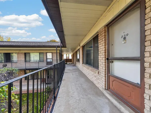 995 N Cass Lake Rd APT 239, Waterford, MI 48328