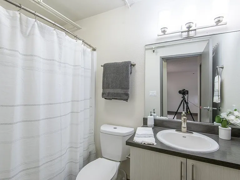 The Orion Apartments — Photo 6