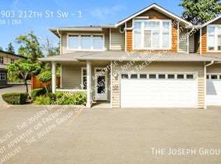 7903 212th St SW UNIT 1, Edmonds, WA 98026
