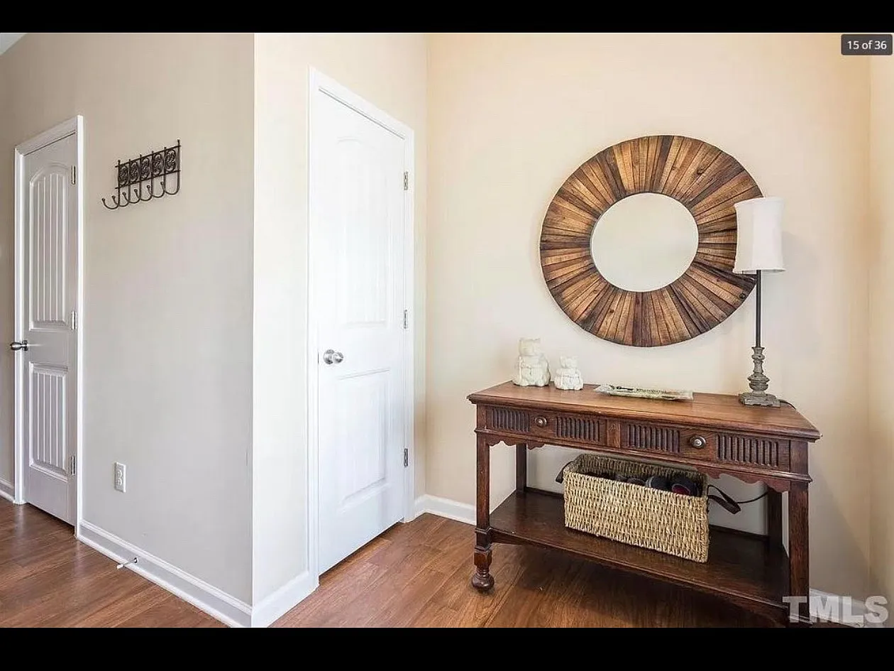 3 bed, 2.5 bath, 1700 sqft, $1,825 — Photo 3