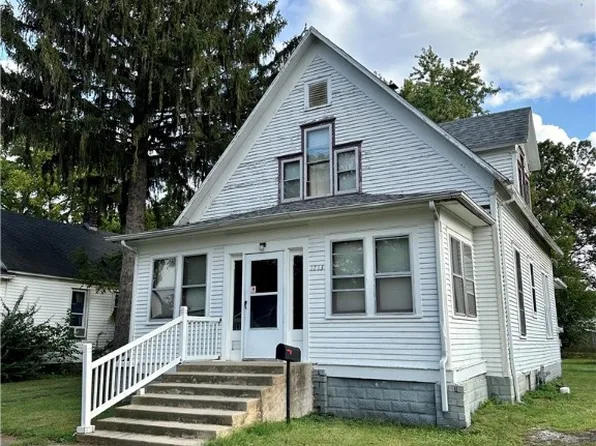 1713 Shelby Ave, Mattoon, IL 61938
