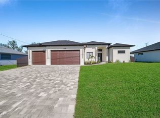 205 Kismet Pkwy E, Cape Coral, FL 33909
