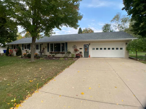 142 N Washington St, Bonduel, WI 54107