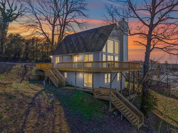 206 Bluff Rd, Greenwood, SC 29649
