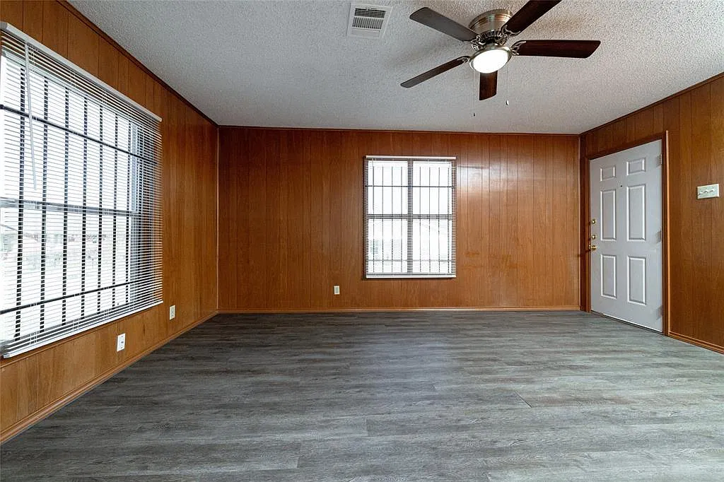 3 bed, 2.0 bath, 1216 sqft, $1,599 — Photo 3