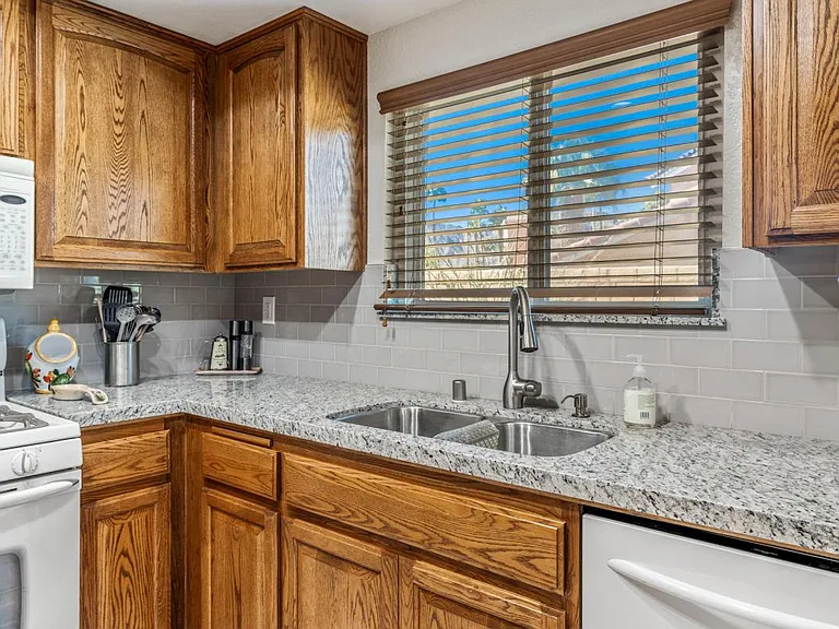49035 Tango Ct — Photo 28