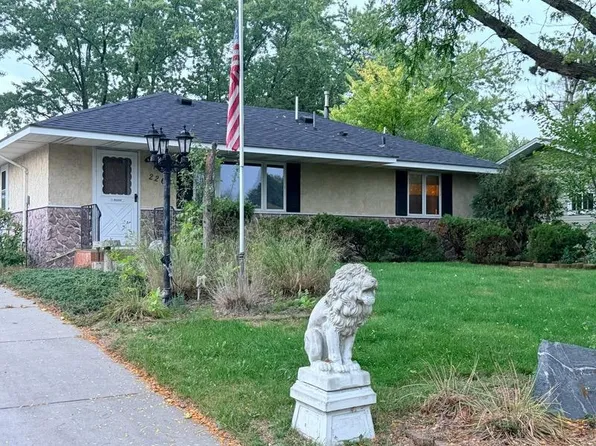 2263 113th Ave NW, Coon Rapids, MN 55433