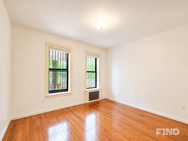 623 41st St #1 — Photo 2
