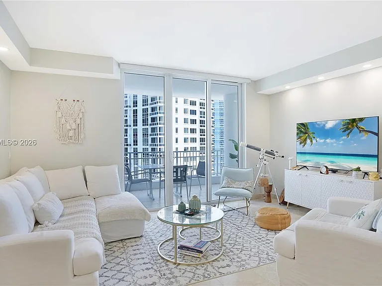 801 Brickell Key Blvd #2210 — Photo 21