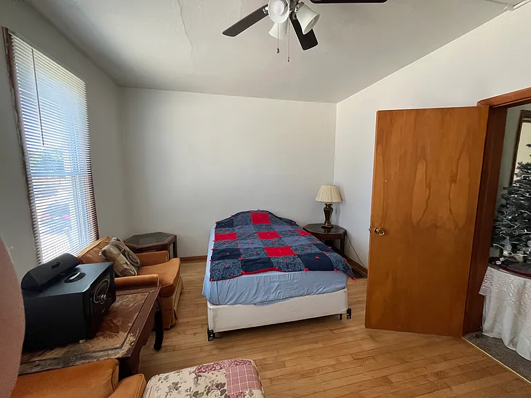 3203 S Kinnickinnic Ave — Photo 11