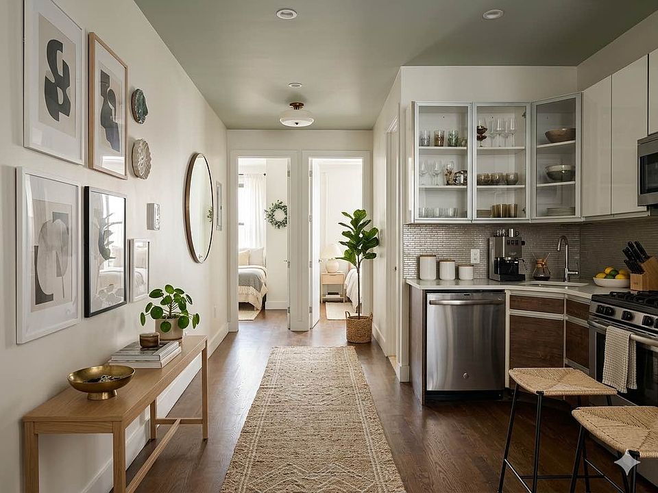 1st image of 629 Willoughby Ave #2A
