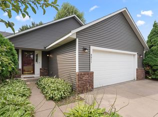 9911 82nd St S, Cottage Grove, MN 55016