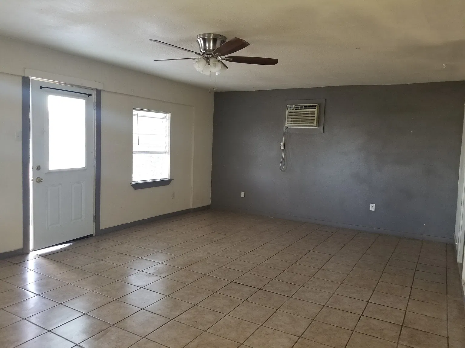 1 bed, 576 sqft, $1,200 — Photo 4