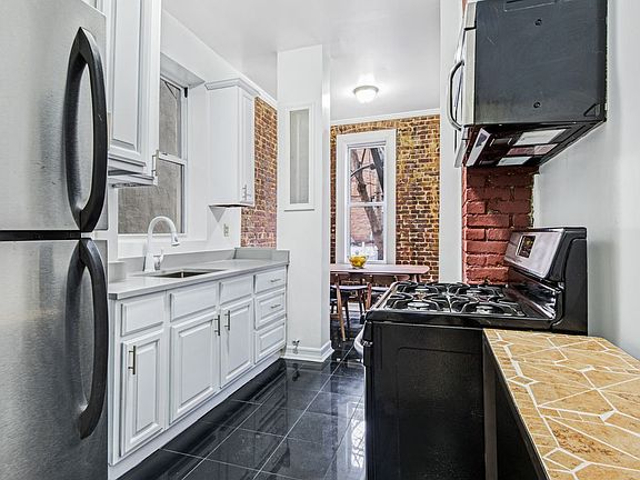 2nd image of 3 Macdonough St APT 4l