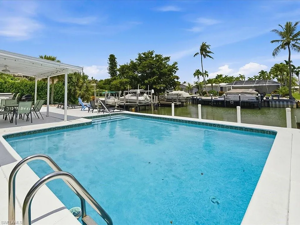 1206 Martinique Ct