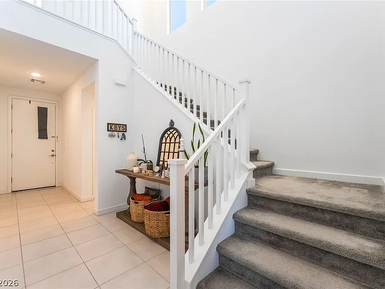 720 Emerson Creek Ct — Photo 3