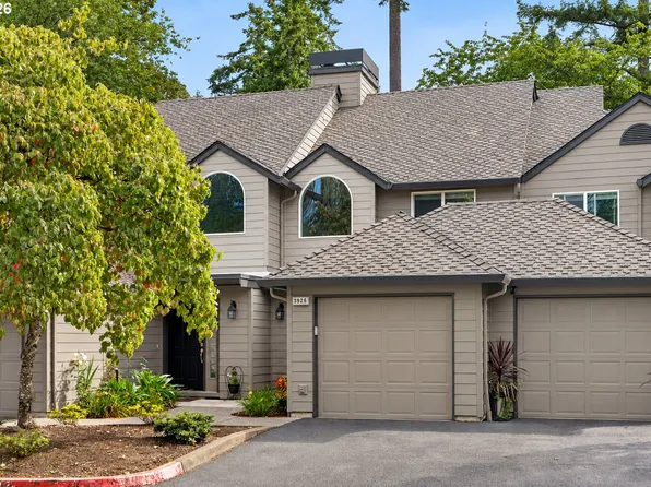 3926 Carman Dr, Lake Oswego, OR 97035