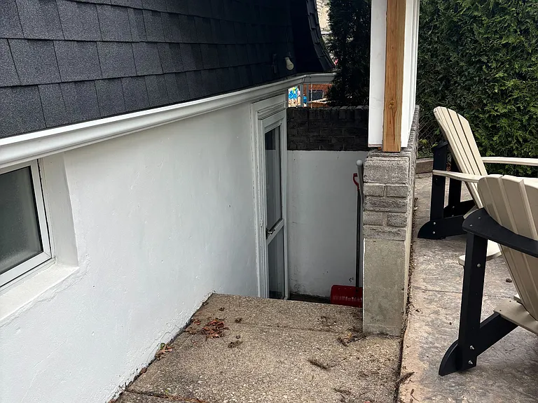 38 Manor Rd — Photo 5