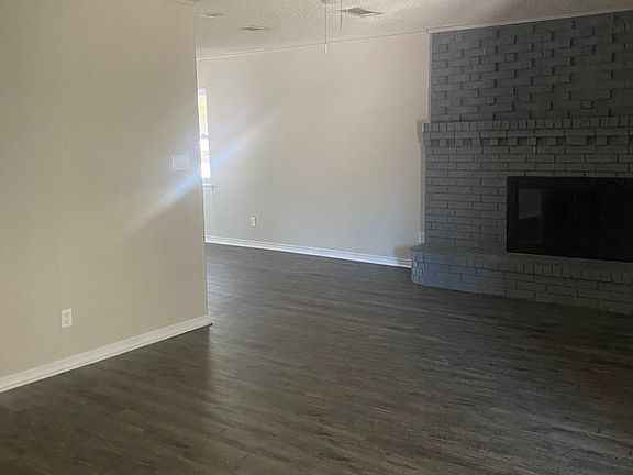 3rd image of 235 Bailey Dr
