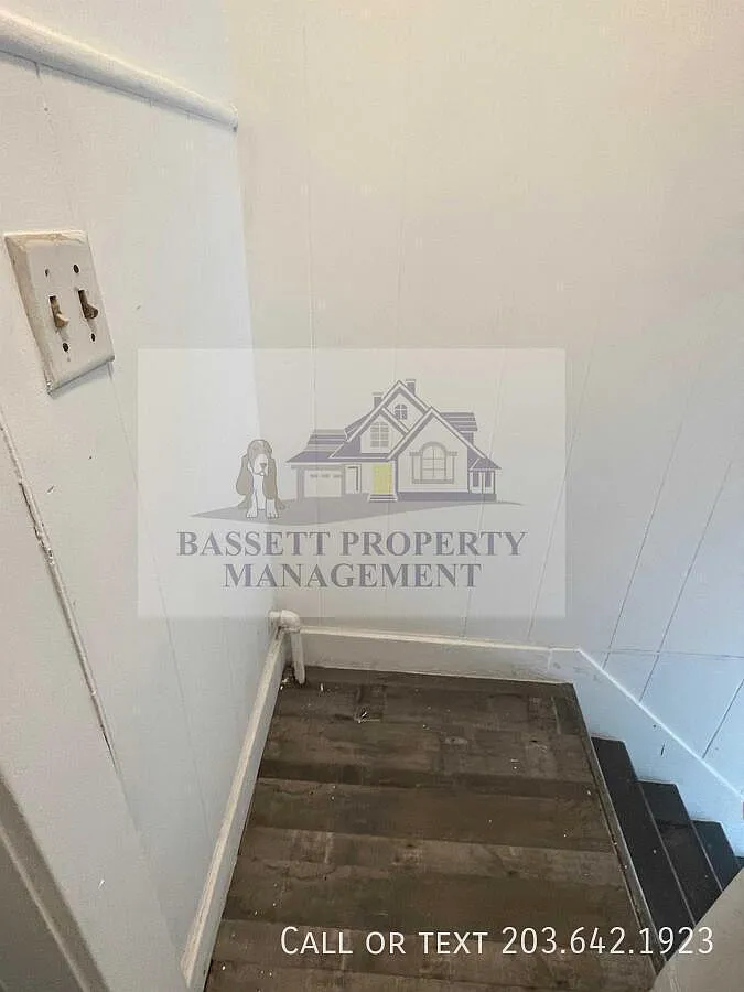 Renovated 2BR Apartment with Low Maintenance Living in Torrington — Photo 3