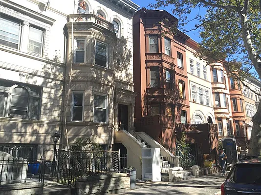 Rented by Lang Realty LLC | media 8