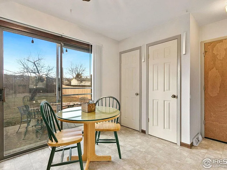 913 Ponderosa Dr — Photo 10