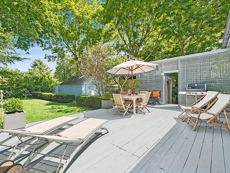 Jermain Ave — Photo 12