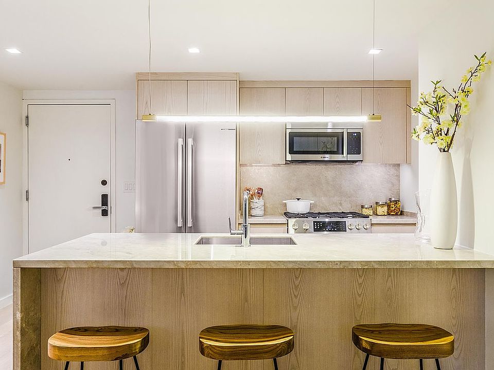 1st image of 567 Ocean Ave #Townhouse 3