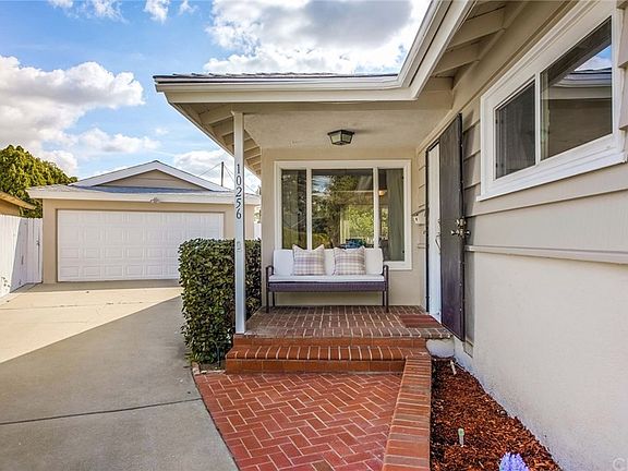 2nd image of 10256 Randwick Dr
