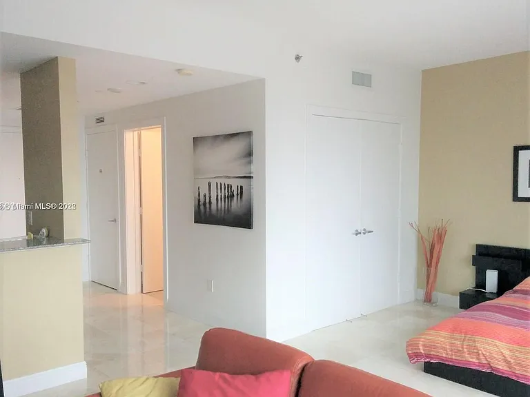 1050 Brickell Ave #3312 — Photo 6