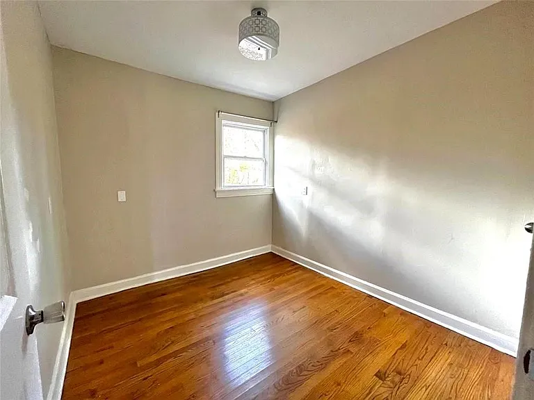 1449 Lynford Dr SW — Photo 14