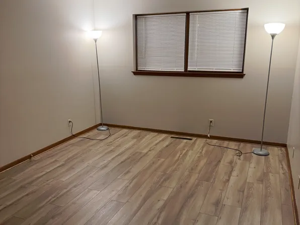 4860 S 132nd Ave APT 1, Omaha, NE 68137