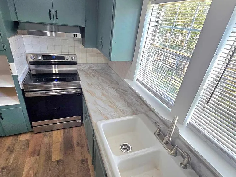 45 B St SW — Photo 22