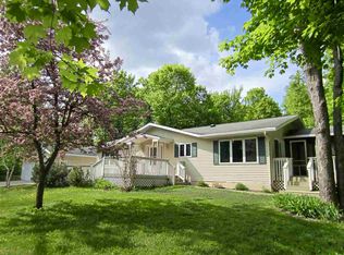 32328 Lakeview Dr, Grand Rapids, MN 55744