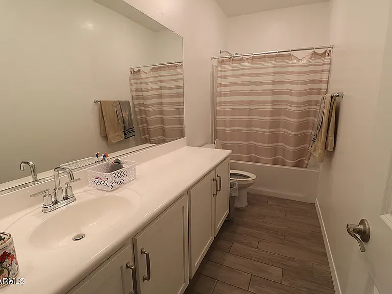 15257 W Sherman St — Photo 7