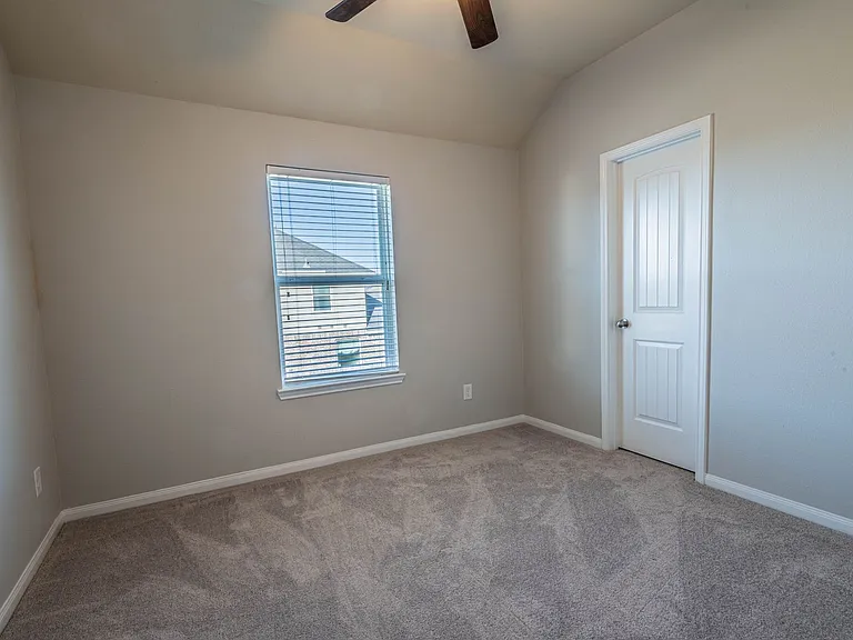 24726 Colonial Elm Dr — Photo 16