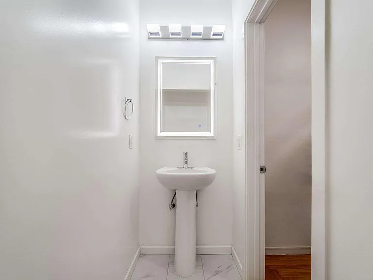 1305 Walnut St #1305 — Photo 10