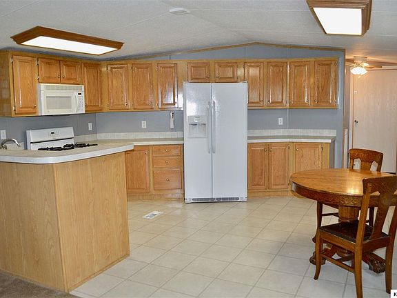 3rd image of 717 N Sandusky St Lot 26