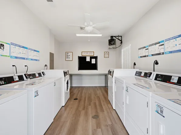 Riverstone Crossing, 4015 N Herritage St #4011-1G, Kinston, NC 28501