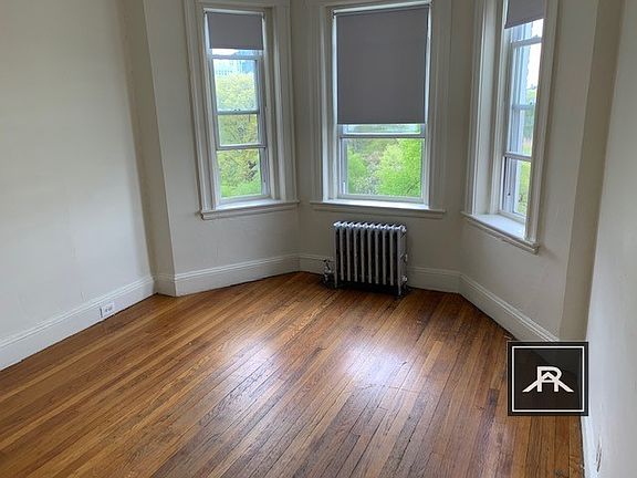 4th image of 1177 Boylston St #49